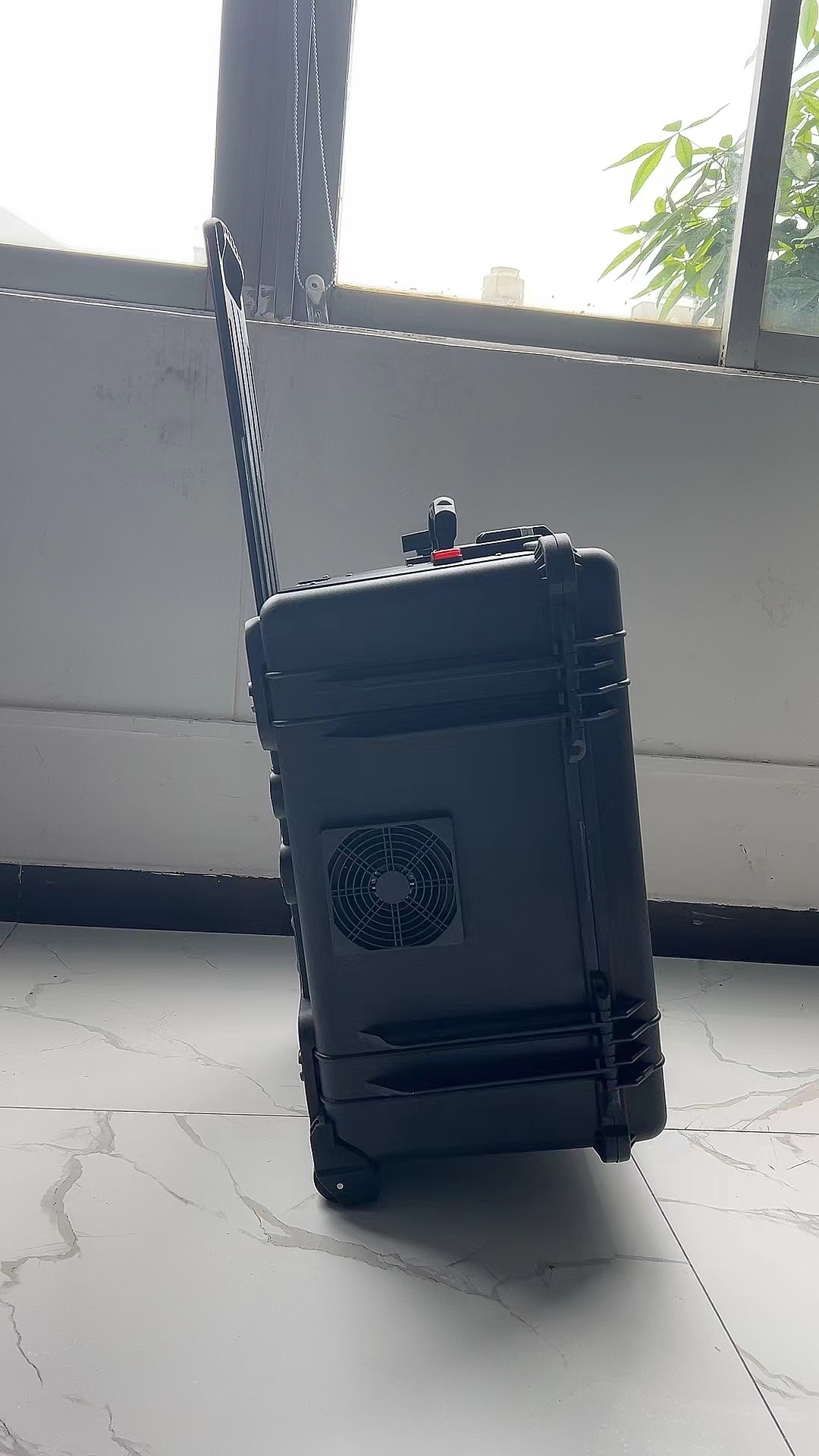 高安手拉箱型移动通信干扰器